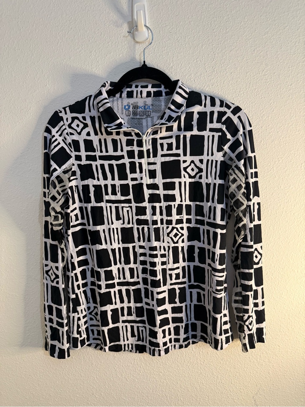 IBKUL UPF 50+ Long Sleeve IceFil Cooling Golf Tennis Shirt Top Black White S